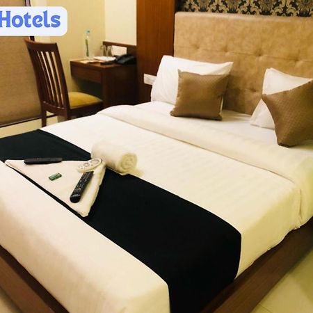 Glitz Hotels 7Even Hills- Nr International Airport Mumbai T2 Екстериор снимка