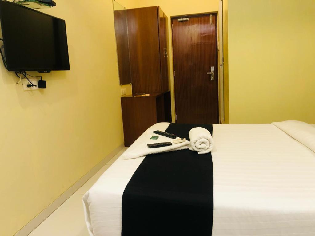 Glitz Hotels 7Even Hills- Nr International Airport Mumbai T2 Екстериор снимка